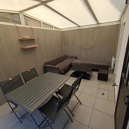 Hébergement de vacances Maison Sur - 500m De La - 4-5 Personnes