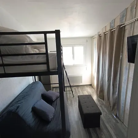 Hébergement de vacances Maison Sur - 500m De La - 4-5 Personnes