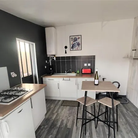 Maison Sur - 500m De La - 4-5 Personnes *